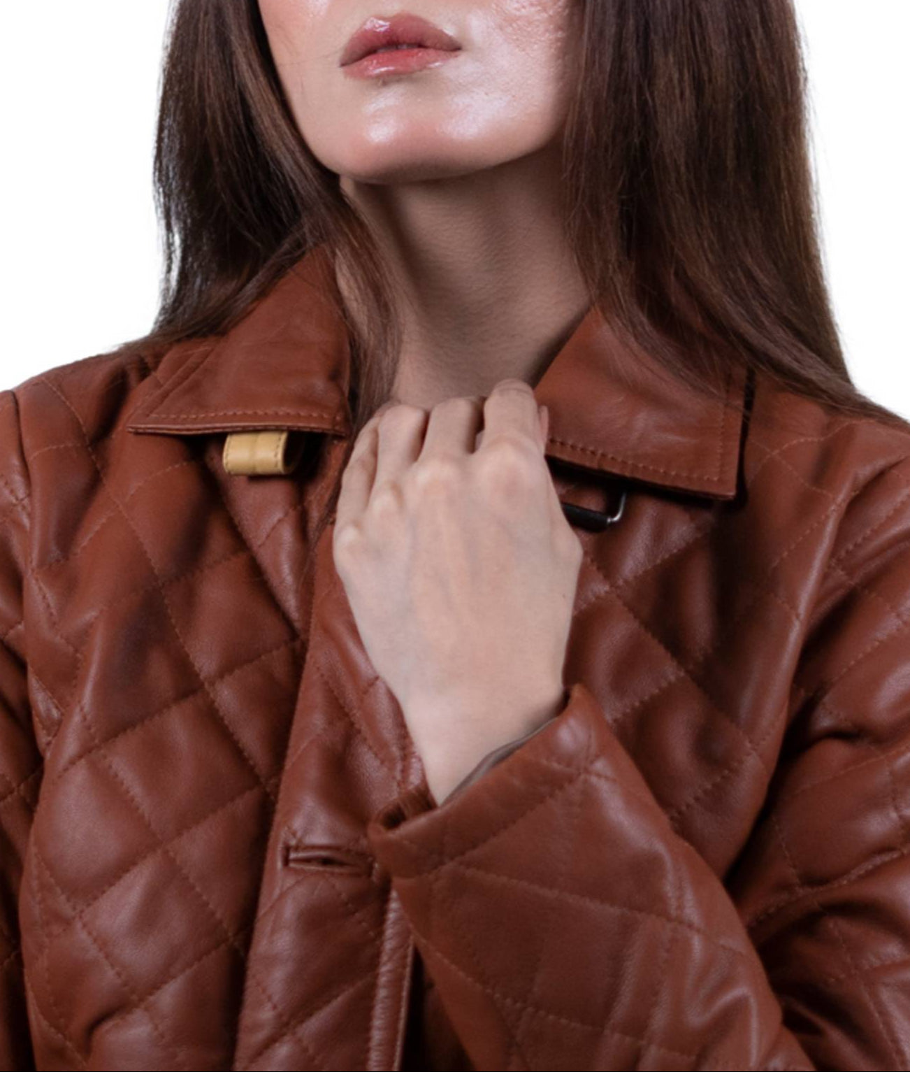 09 - Women’s Brown Quilted Leather Coat – Elegant Warmth