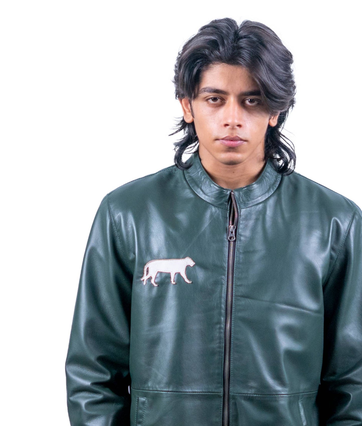 65 – Jägergrüne Lederjacke – White Panther Emblem Edition