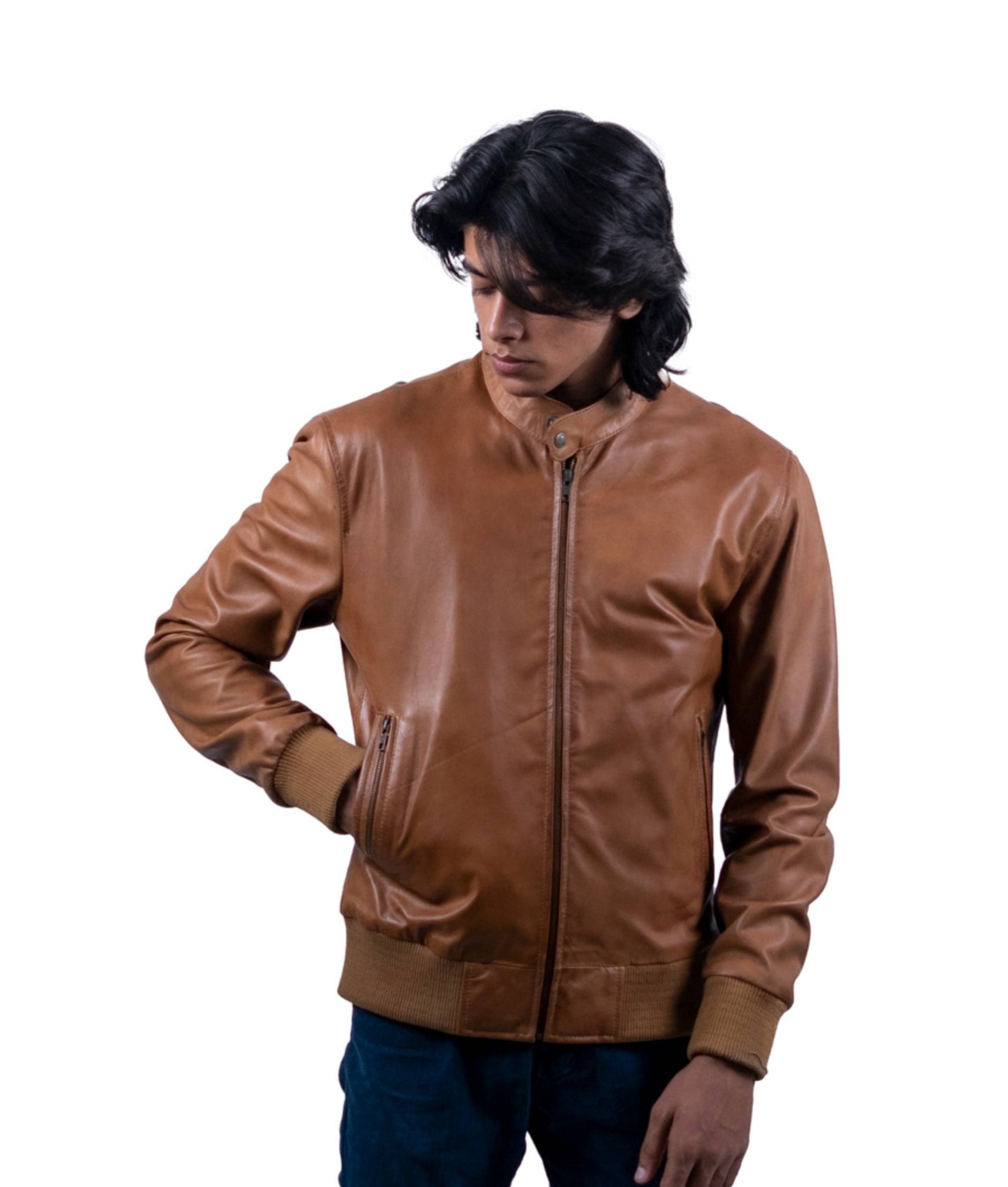 74 – Klassische Bomberjacke aus hellbraunem Leder – Urban Essential
