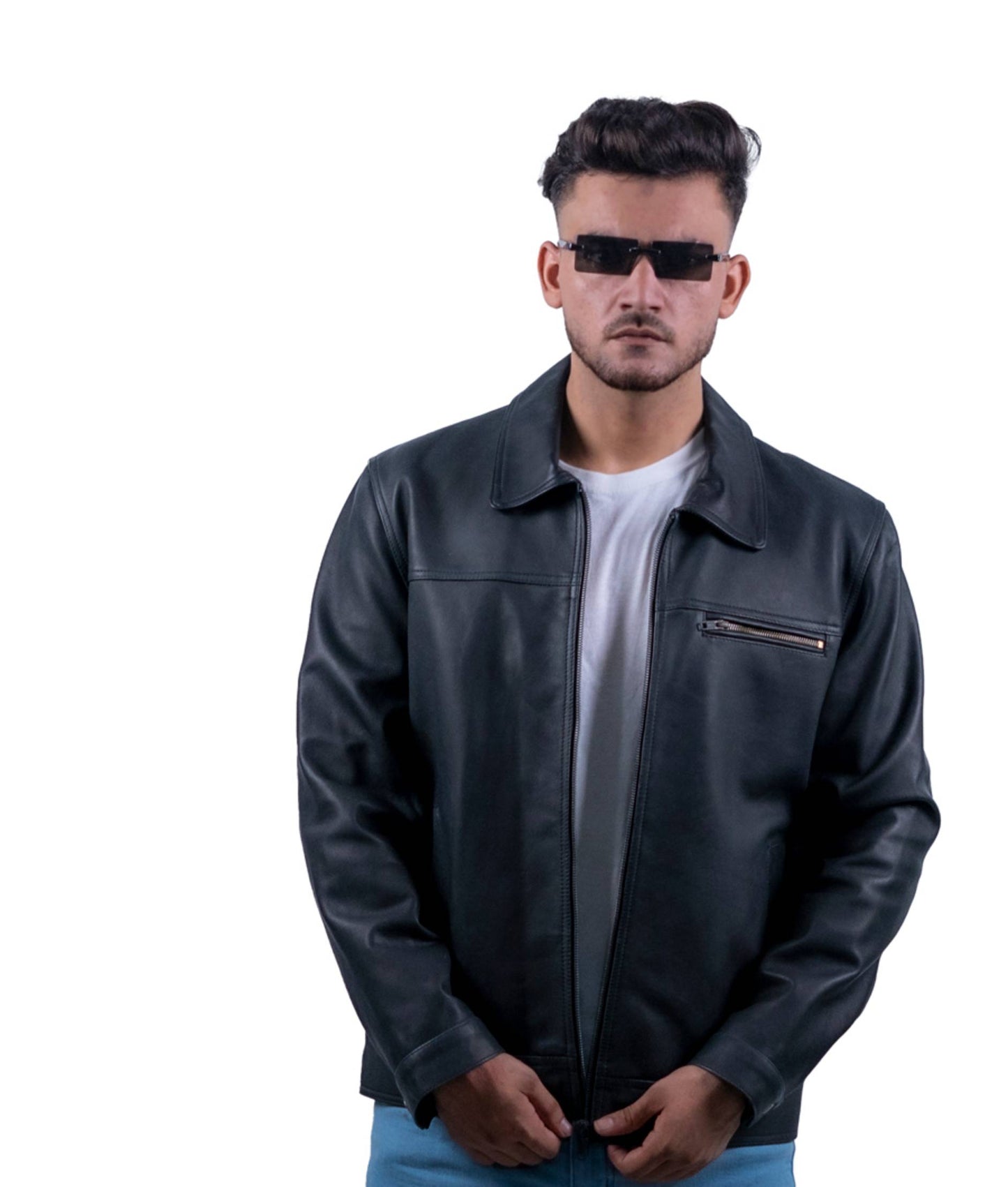 89 – Klassische schwarze Lederjacke – einzelne Brusttasche mit Reißverschluss