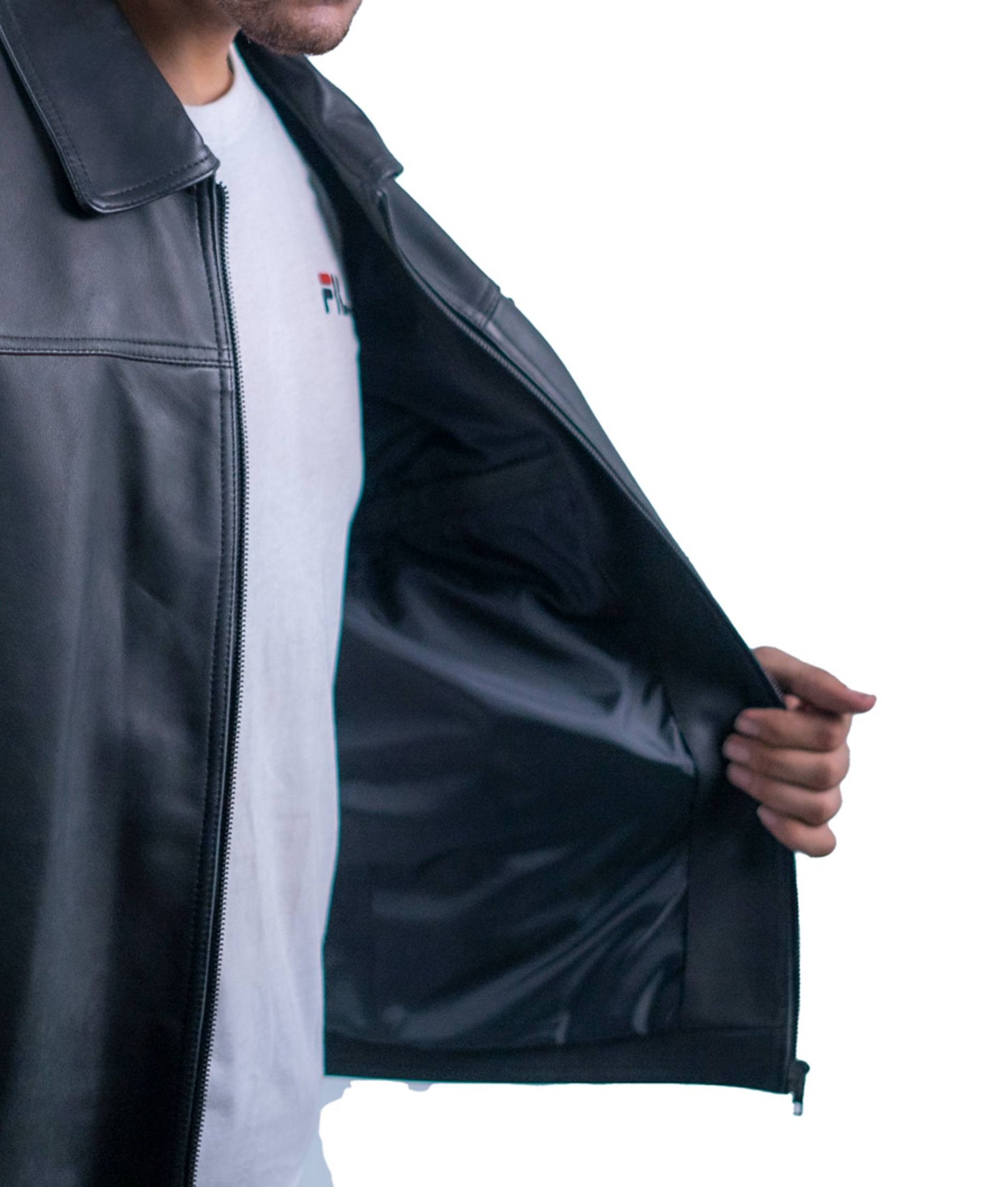 89 – Klassische schwarze Lederjacke – einzelne Brusttasche mit Reißverschluss