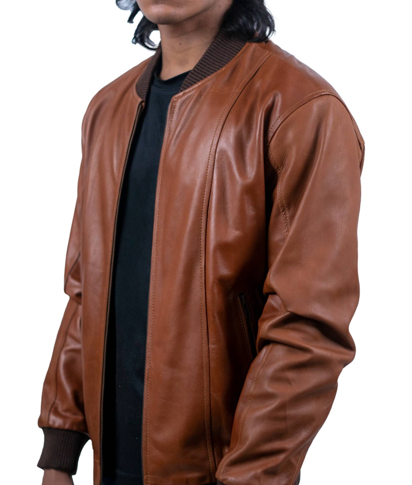 91 – Karamellbraune Bomberjacke aus Leder – Edition mit geripptem Besatz