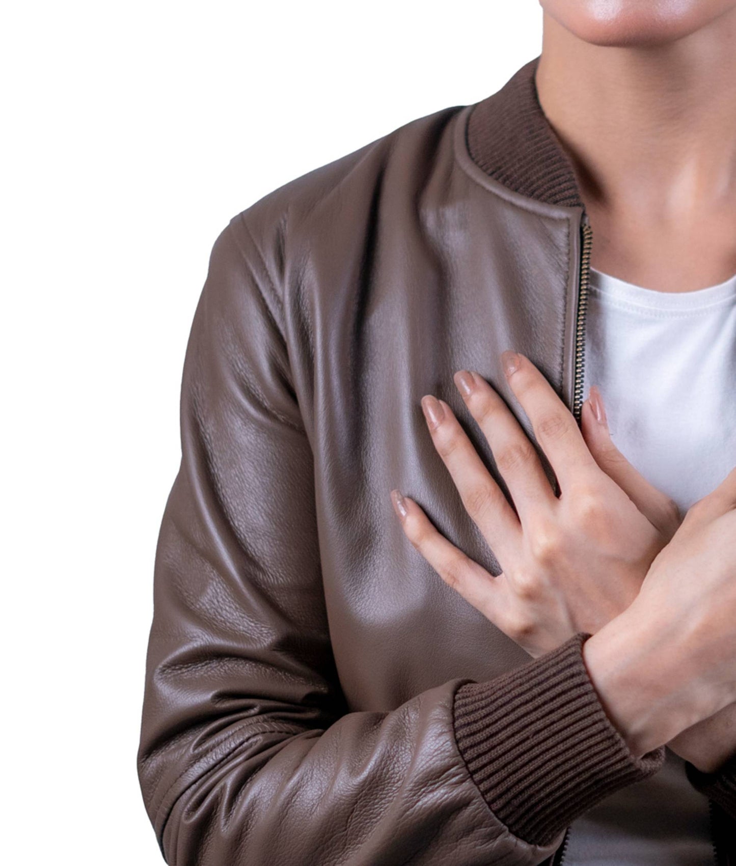 ۳۳ – د ښځو نسواري چرمي بمبار جاکټ – کلاسیک آرامه آرامۍ