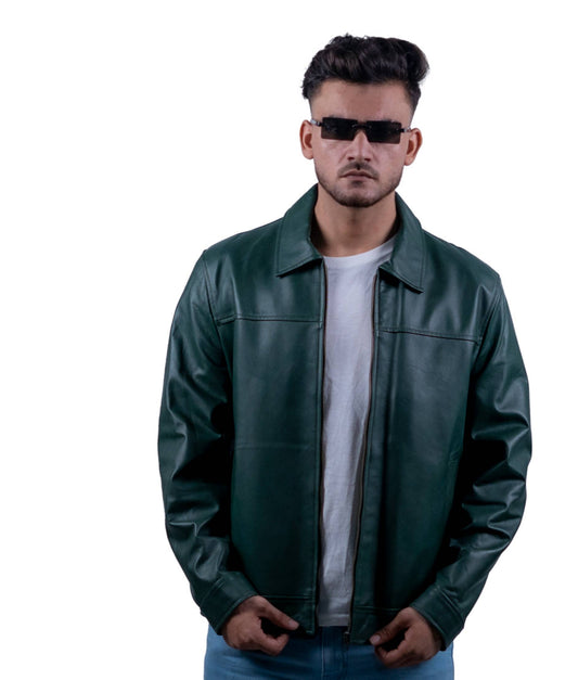 81 – Dunkelwaldgrüne Kunstlederjacke – Clean Cut Classic